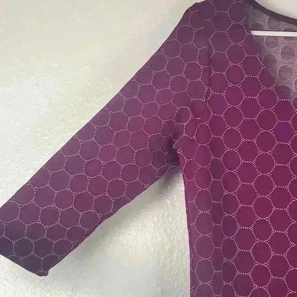 Leota Textured Circle Print Fit - Picture 3 of 7